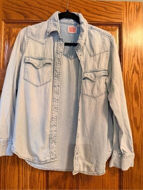 Levi's Light Blue Denim Jacket with Red Logo Patch